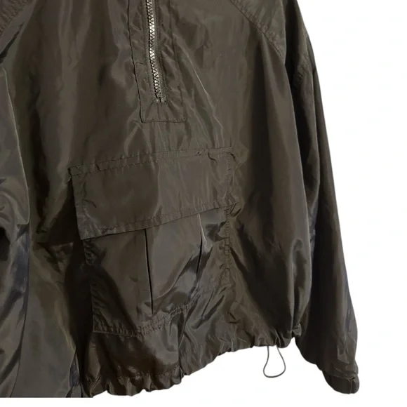 New Look Supreme Black Cropped Windbreaker Hoodie Medium Zip Front Pocket - Picture 3 of 9